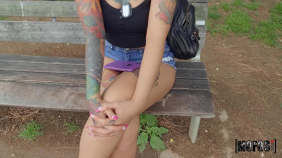 Dövmeli Genç Kız Parkta Para Karşılığı Sikiliyor Türkçe Altyazılı Porno