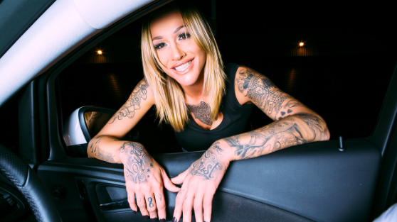 Yol Kenarında Bekleyenlerin Başına İyi Şeyler Gelir Türkçe Altyazılı